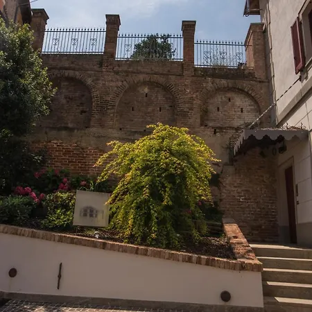 Relais Prato Hotel Mombaruzzo