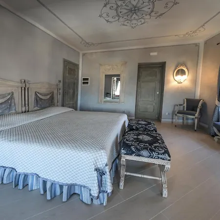 מלון Relais Prato 5*