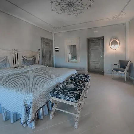 Relais Prato 5*