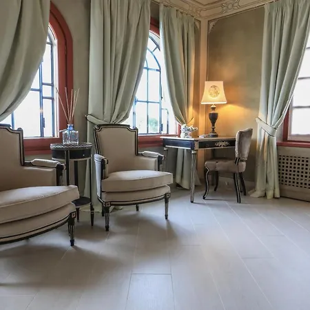 Relais Prato 5*