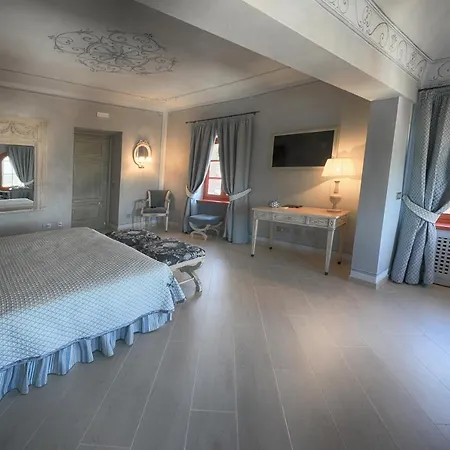 Relais Prato Hotel Mombaruzzo