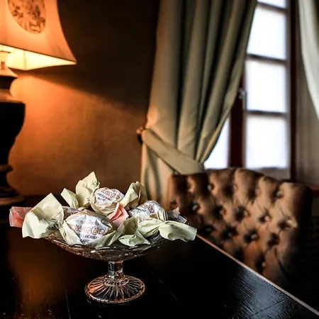 Relais Prato 5*