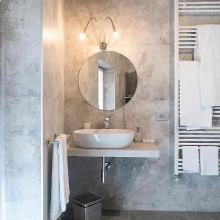 Relais Prato 5*