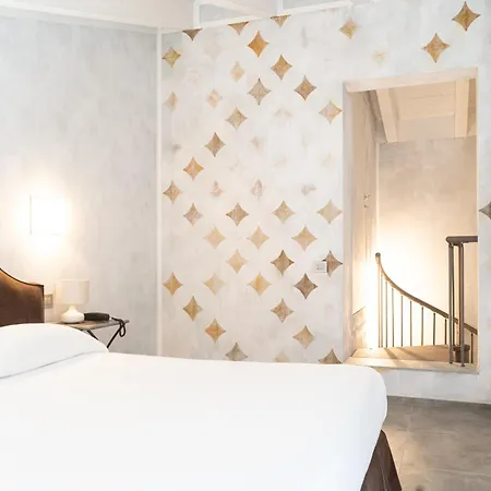 Relais Prato فندق