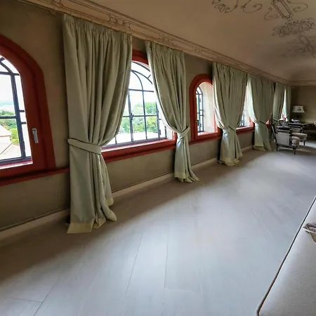 Relais Prato 5* 몸바루초