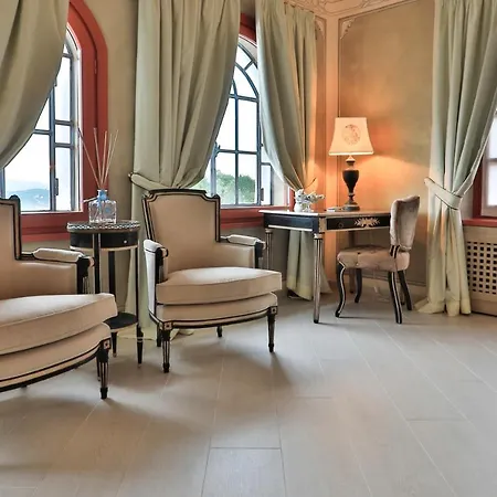 Relais Prato 5*